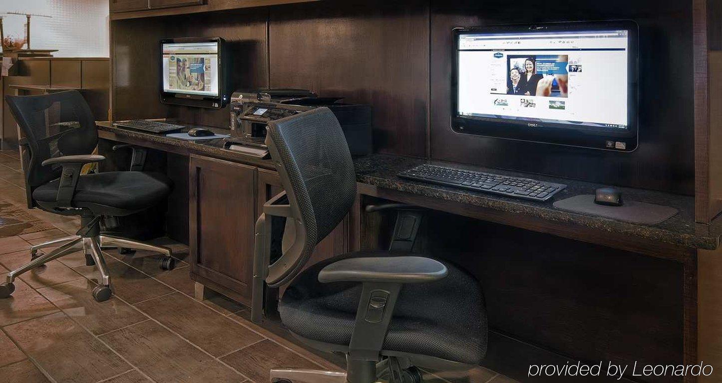 ハンプトン イン ブリストル エクステリア 写真